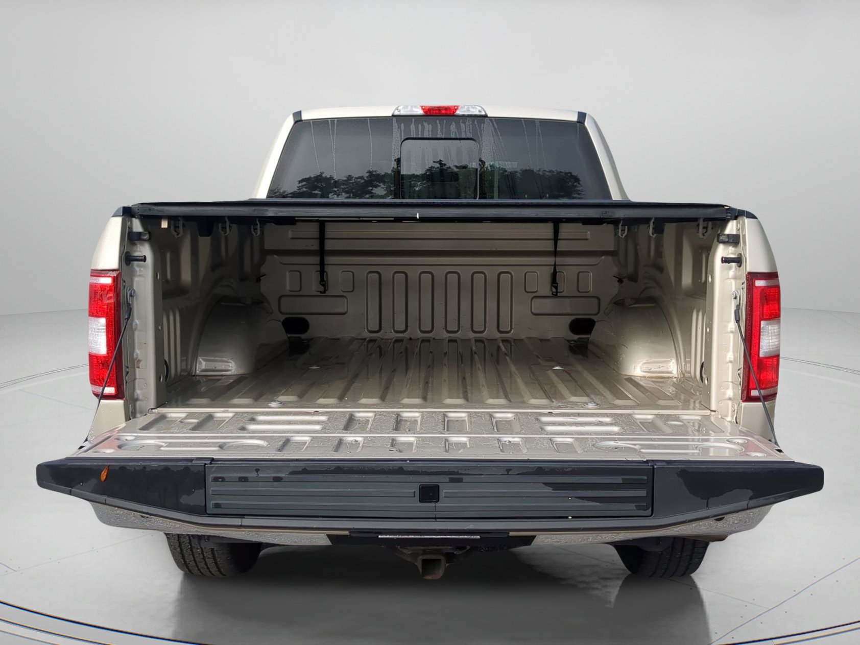 Certified 2018 Ford F150 XLT w/ Equipment Group 302A Luxury image 38