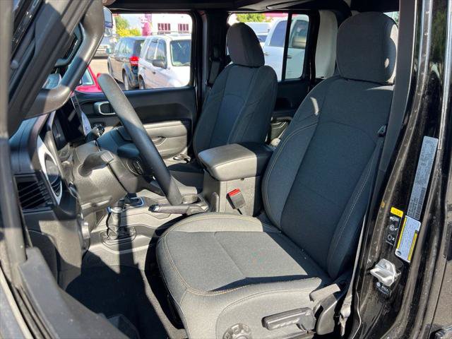 Certified 2024 Jeep Gladiator Sport AWD/4WD image 19