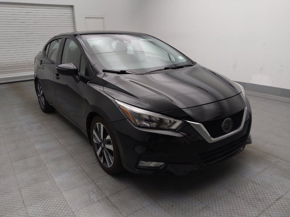 Used 2020 Nissan Versa SR FWD image 13