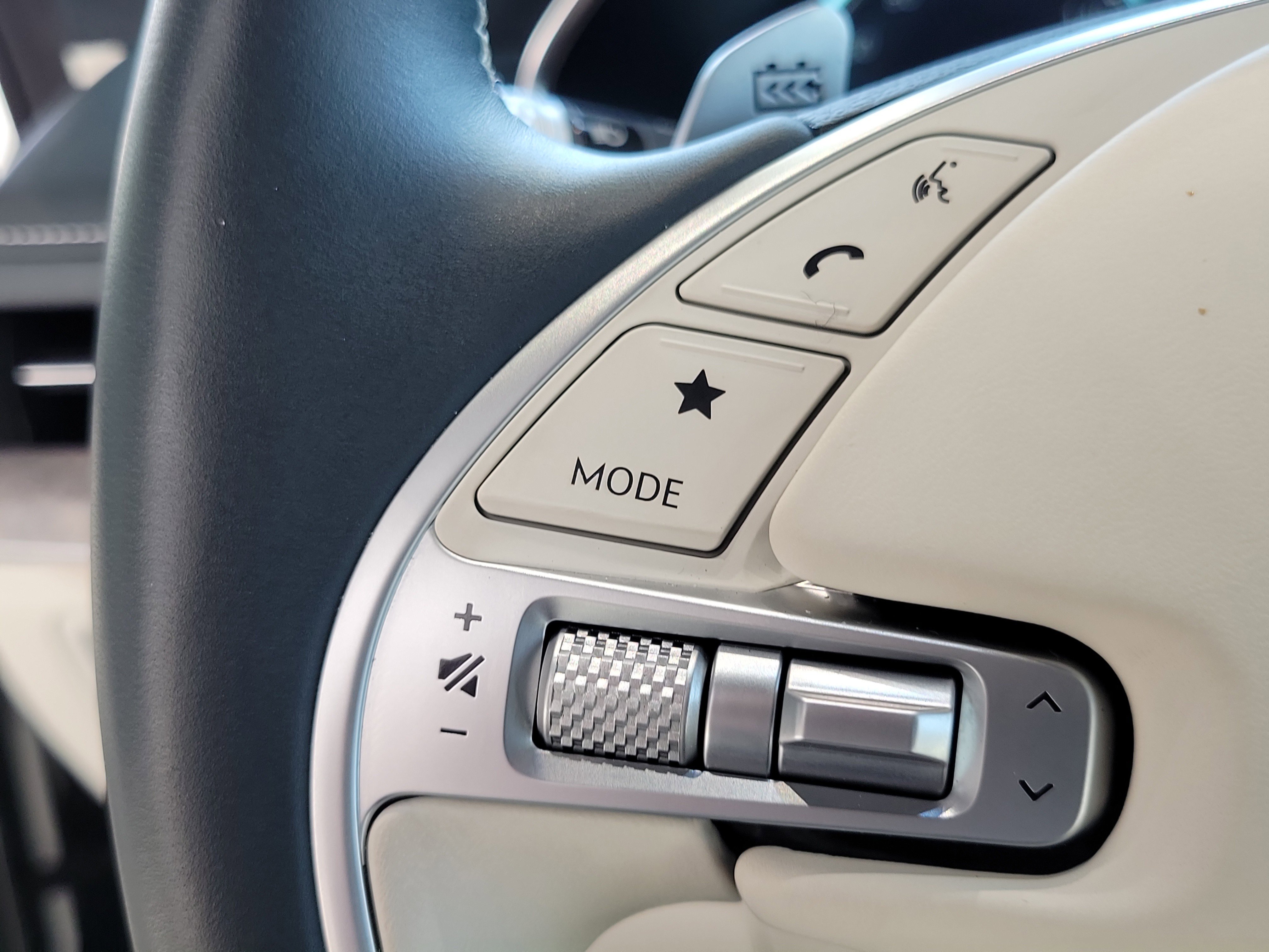 New 2023 Genesis G80 AWD image 5