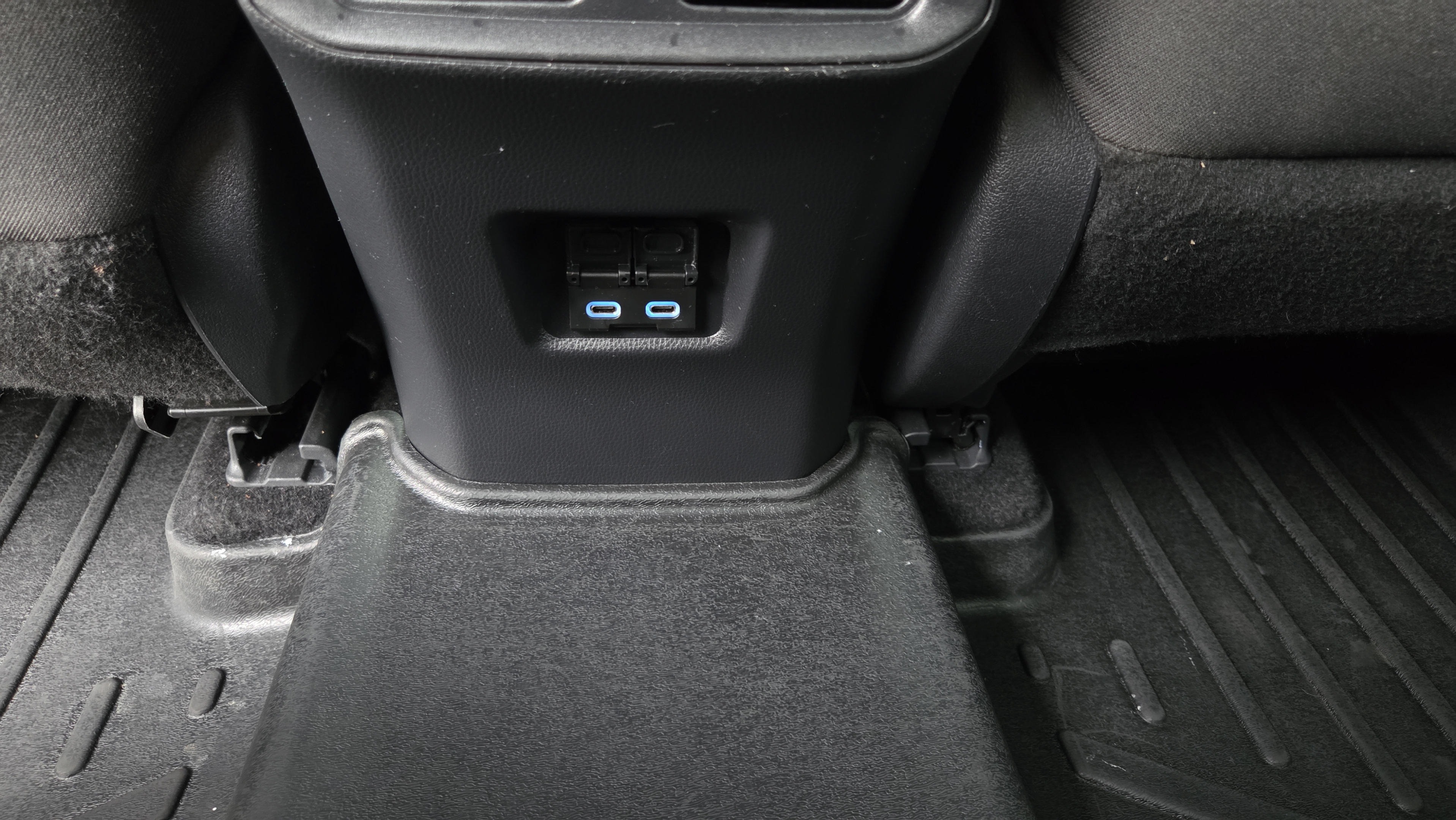 Used 2022 Toyota RAV4 XLE w/ Convenience Package AWD/4WD image 13
