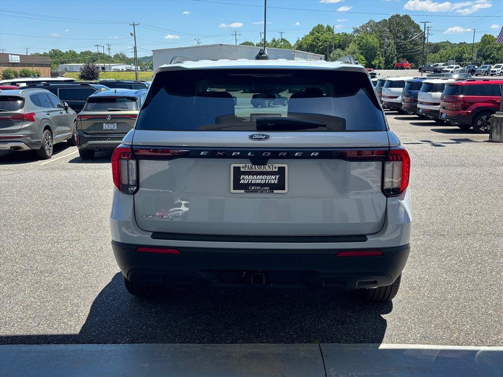 New 2026 Ford Explorer Active RWD image 25
