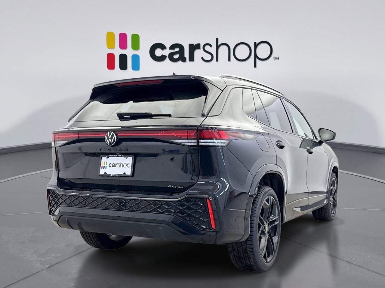 Used 2025 Volkswagen Tiguan SE R-Line AWD/4WD image 5