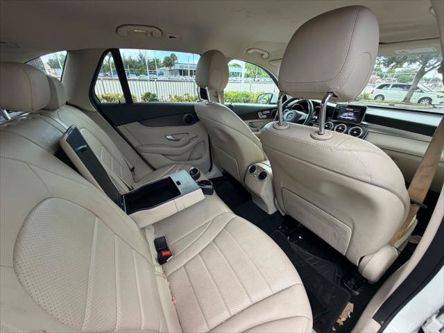 Used 2019 Mercedes-Benz GLC 300 image 17