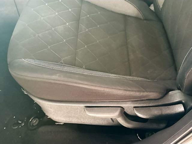 Used 2018 Nissan Kicks SV w/ Exterior Package image 19