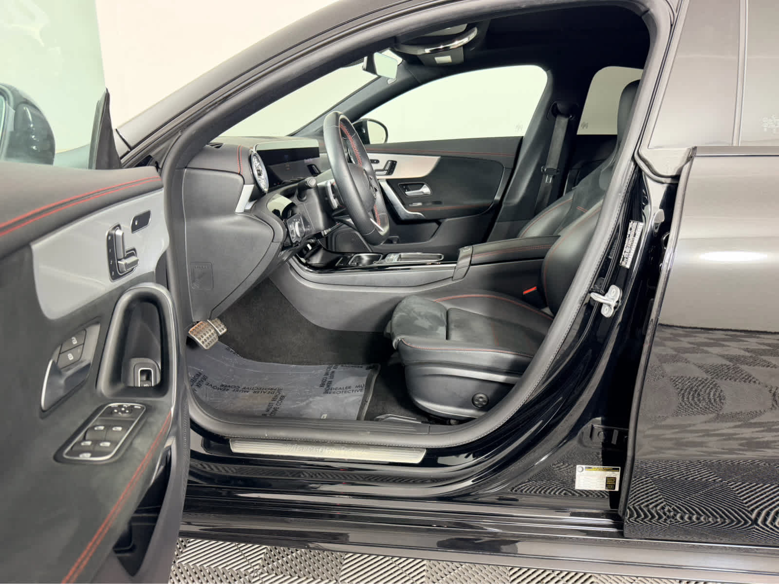 Used 2024 Mercedes-Benz CLA 250 image 10