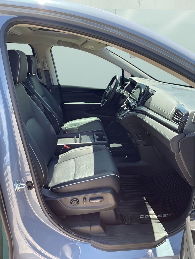 Used 2025 Honda Odyssey Elite image 15