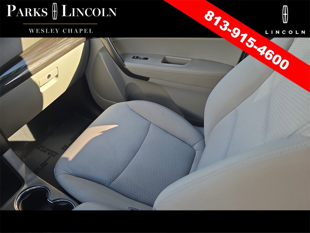 Used 2011 Kia Sorento LX w/ Convenience Pkg image 13