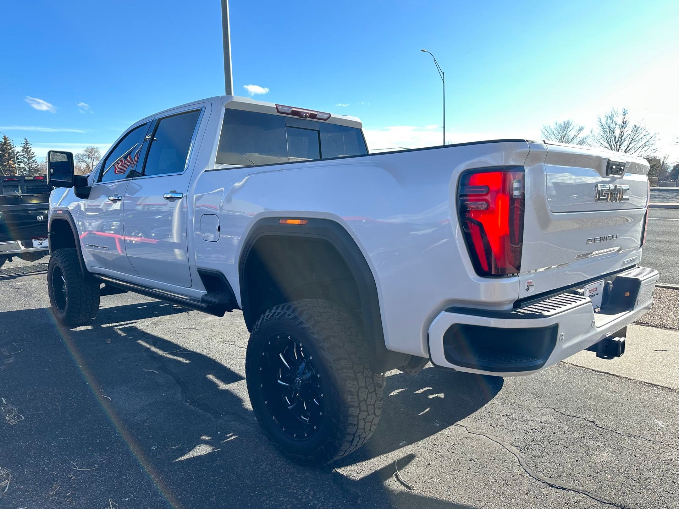 Used 2024 GMC Sierra 2500 Denali Ultimate w/ Max Trailering Package image 2