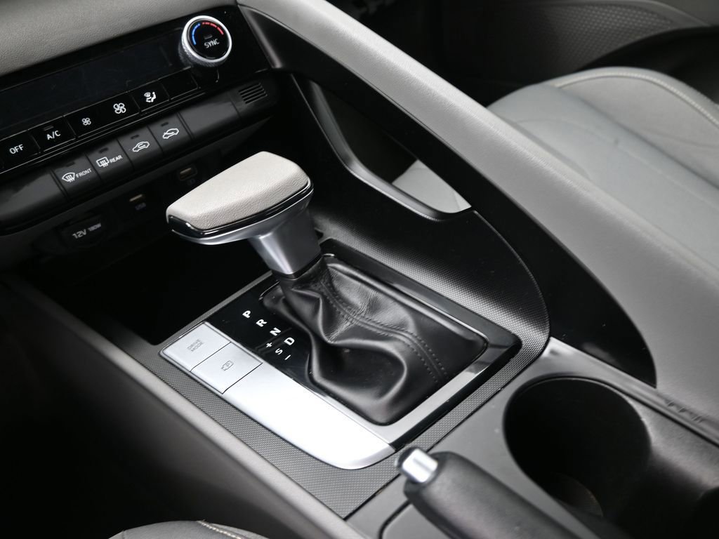 Used 2023 Hyundai Elantra SEL image 33