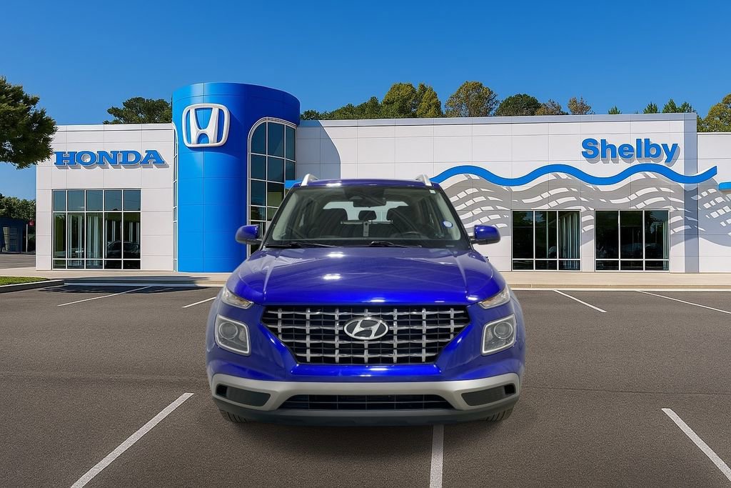 Used 2025 Hyundai Venue SEL image 3