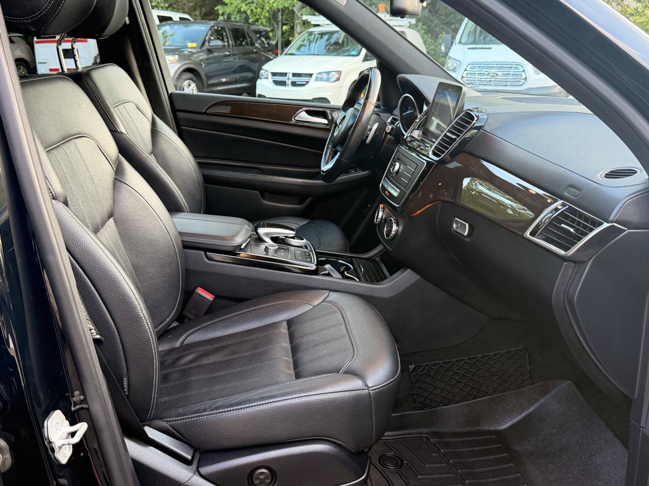 Used 2017 Mercedes-Benz GLS 450 4MATIC w/ Premium Package image 24