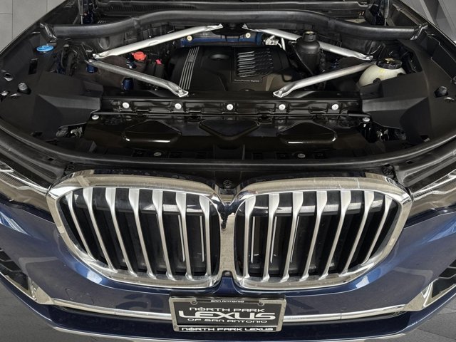 Used 2020 BMW X7 xDrive40i w/ Parking Assistance Package AWD/4WD image 28