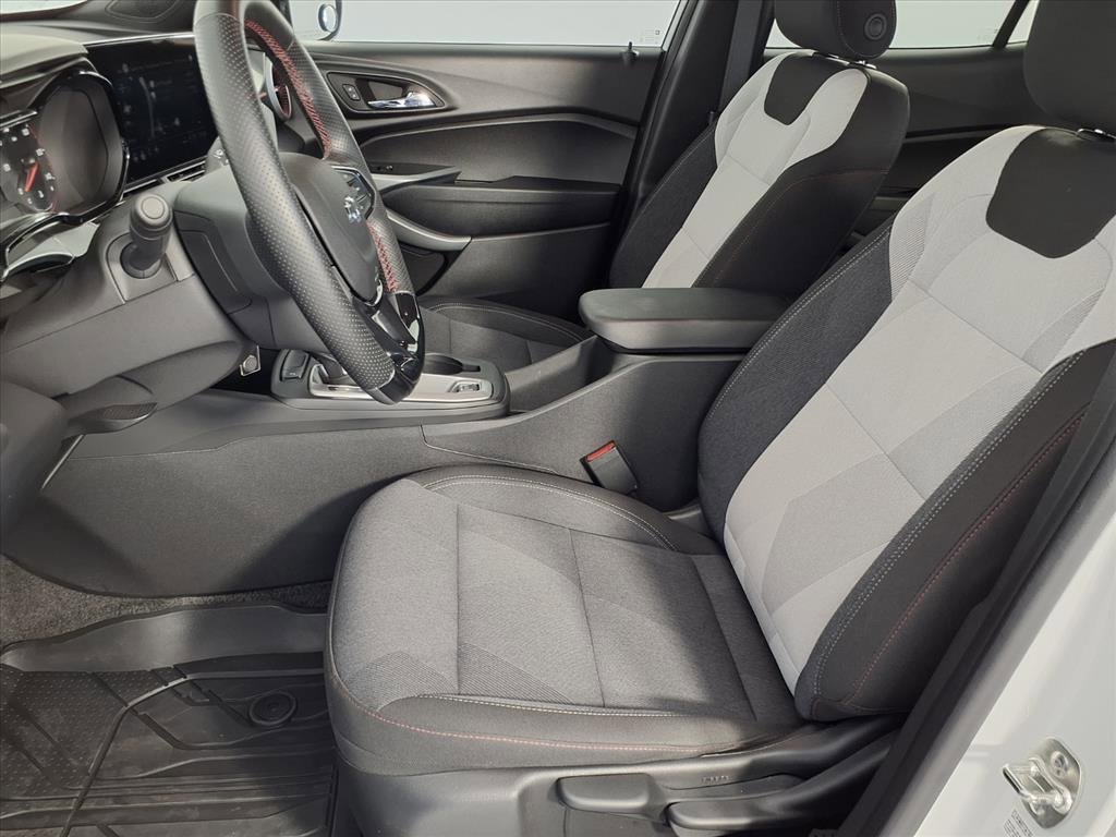 Used 2024 Chevrolet Trax RS w/ Driver Confidence Package image 22