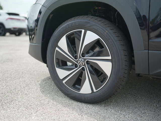 New 2025 Volkswagen Taos SE AWD/4WD image 11