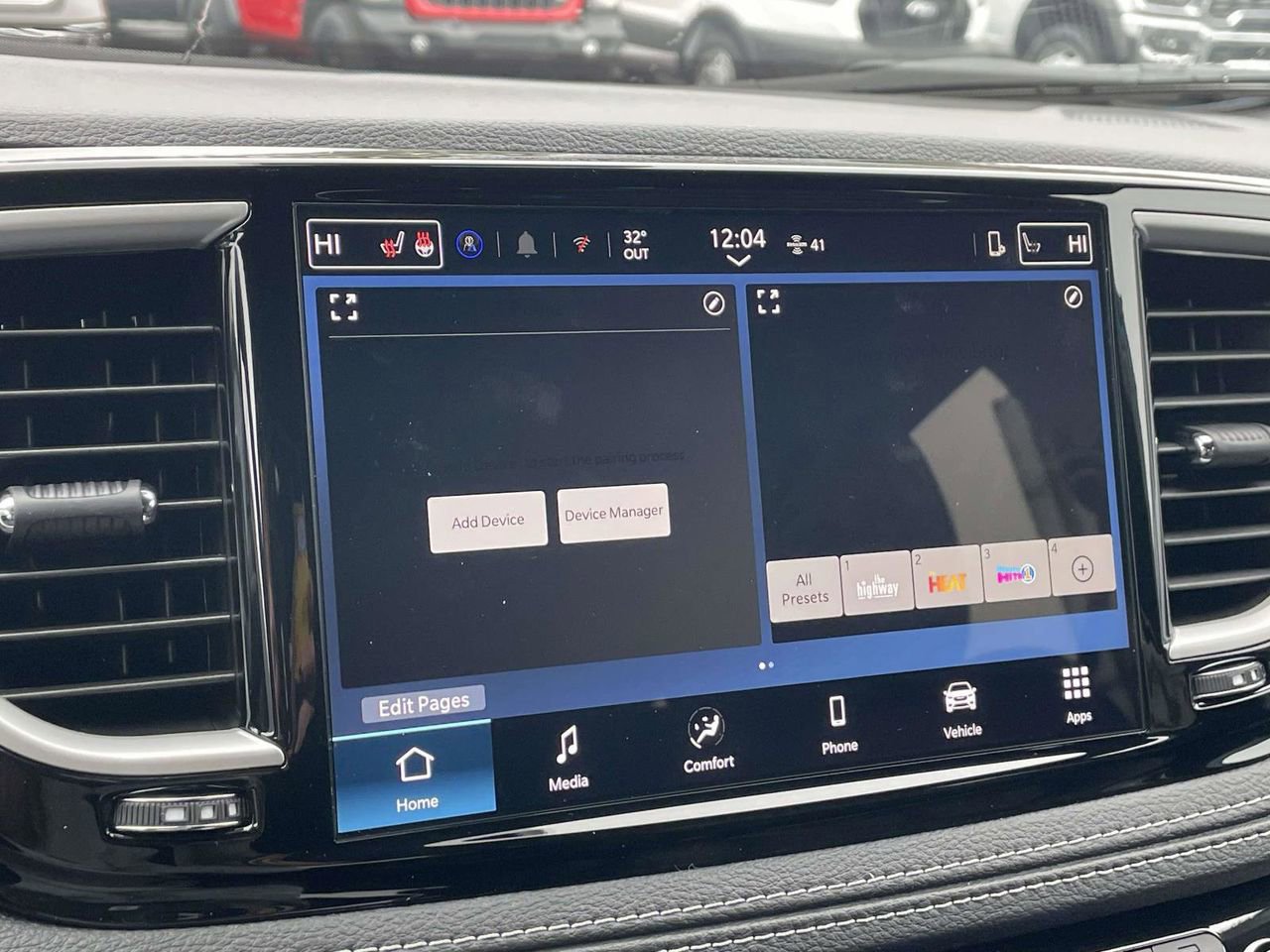New 2026 Chrysler Pacifica Select FWD image 40