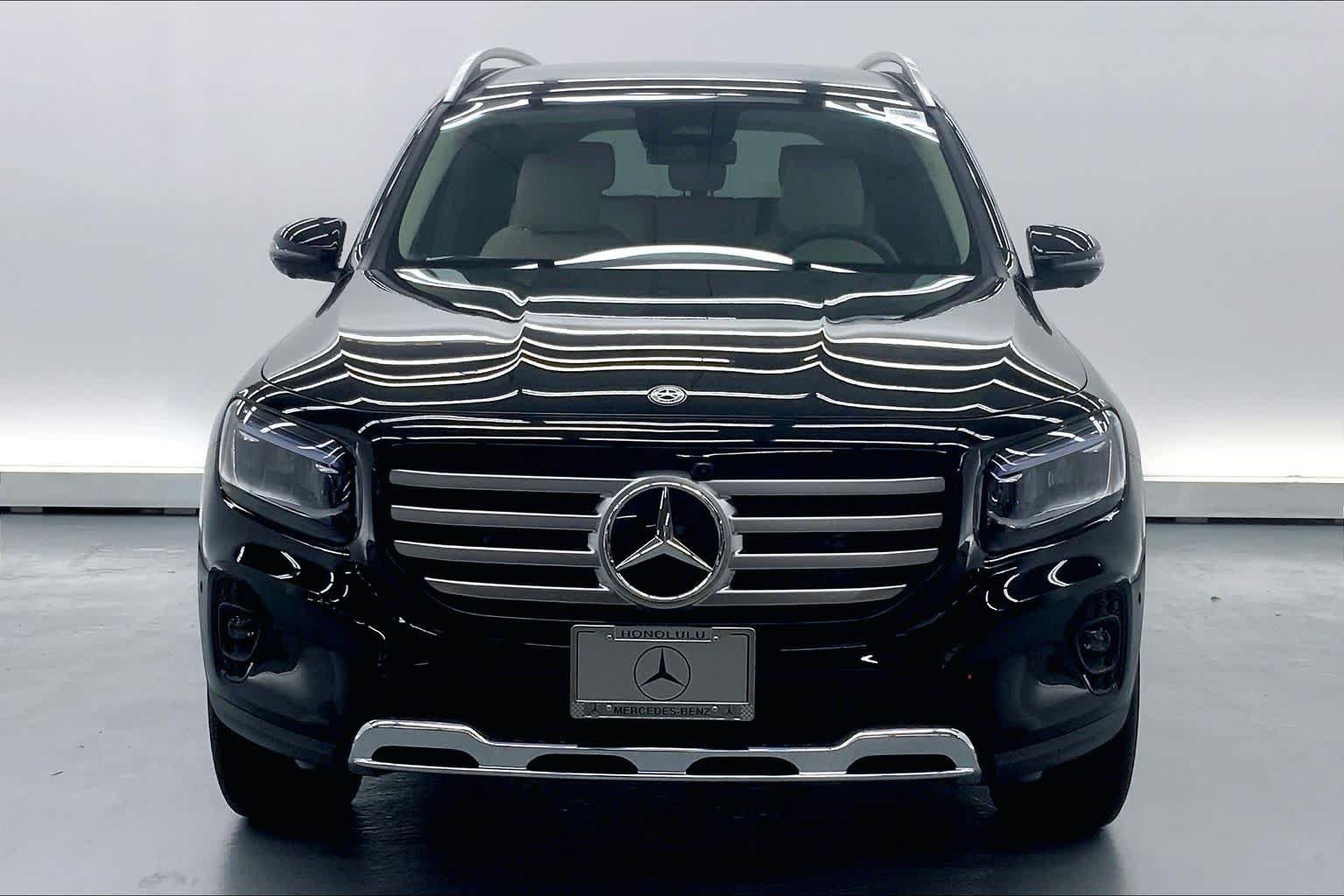 Used 2026 Mercedes-Benz GLB 250 image 3