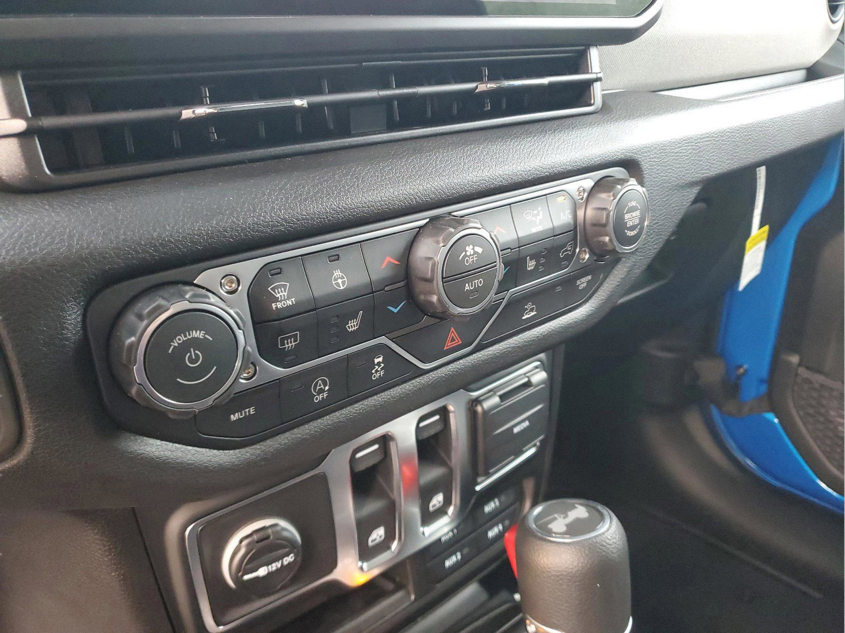 New 2026 Jeep Wrangler Sport S image 20