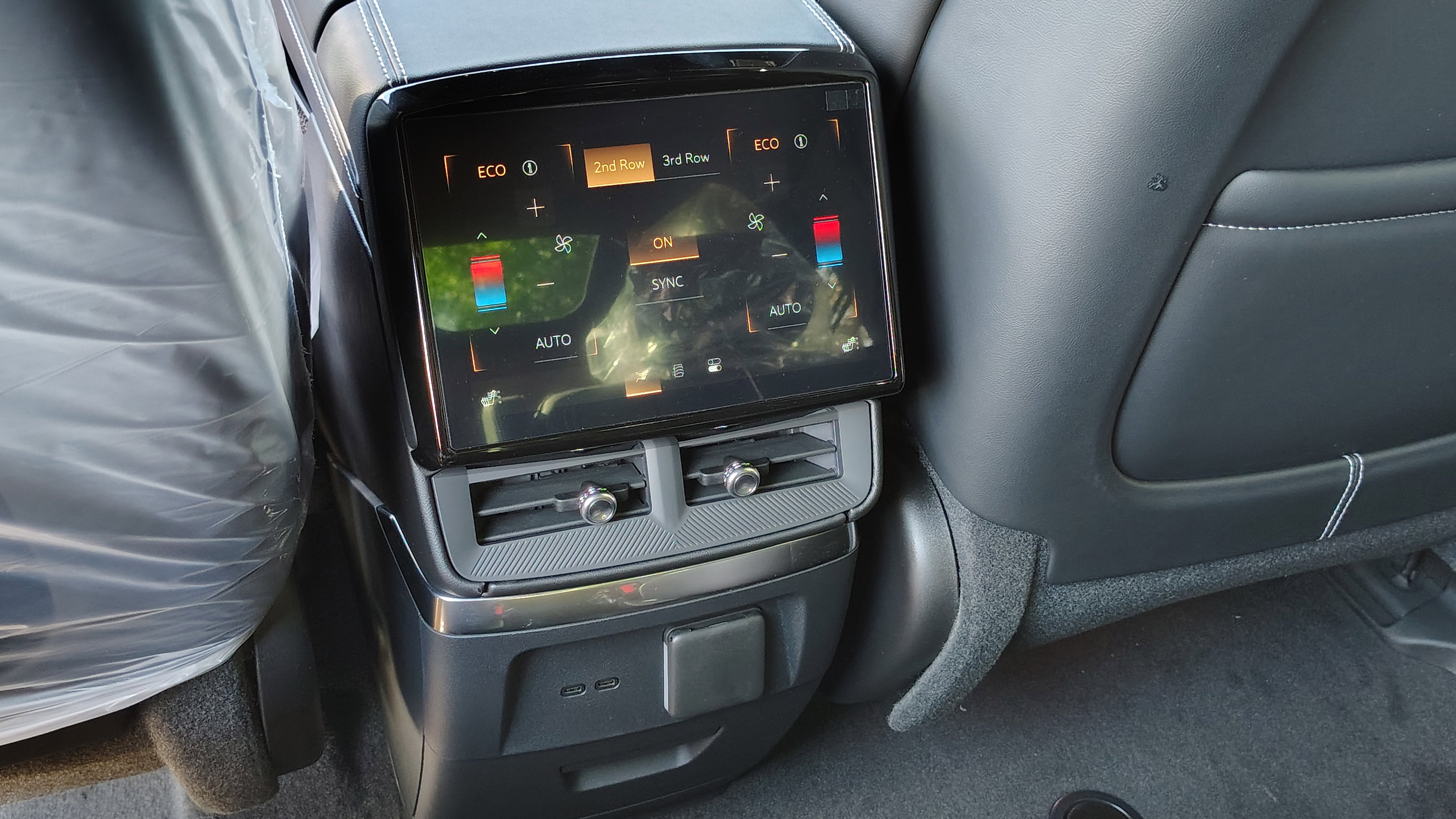 New 2026 Cadillac Vistiq Sport w/ LPO, Floor Liner Package image 28