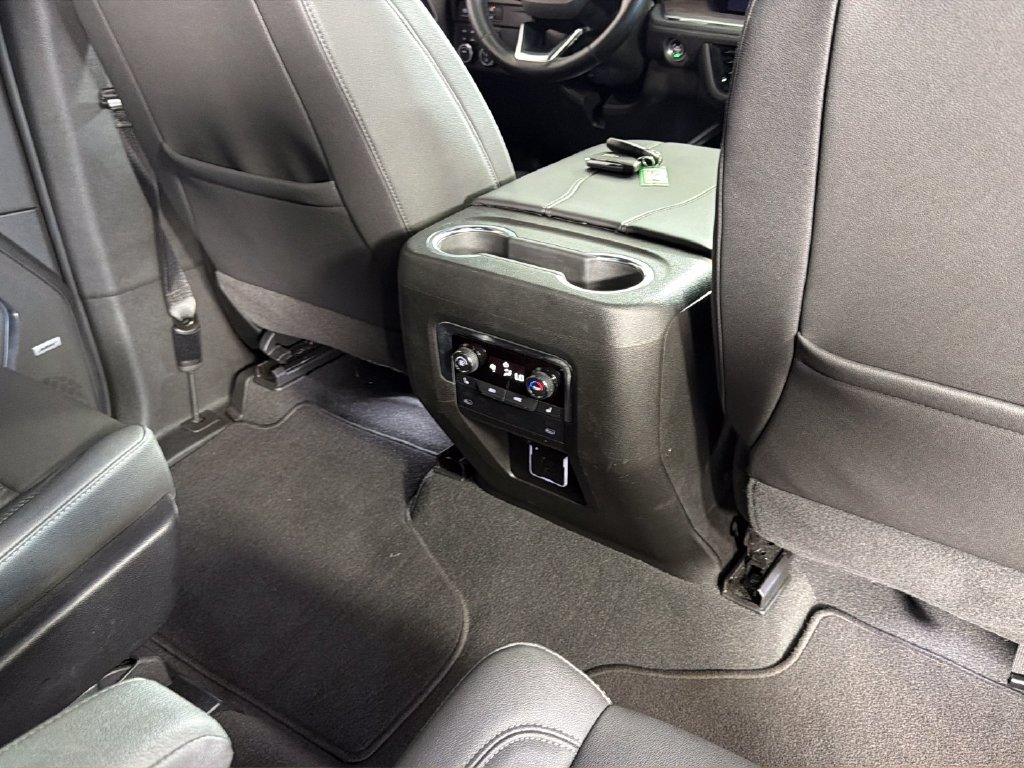 Used 2026 Chevrolet Suburban LT w/ Comfort Package AWD/4WD image 35