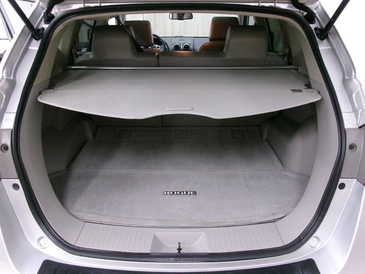 Used 2012 Nissan Rogue SL AWD/4WD image 26