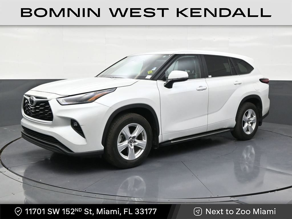 Used 2025 Toyota Highlander LE