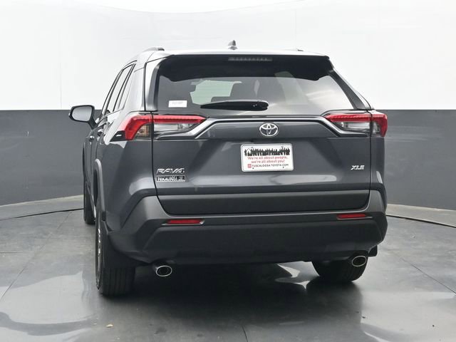 Used 2025 Toyota RAV4 XLE image 20