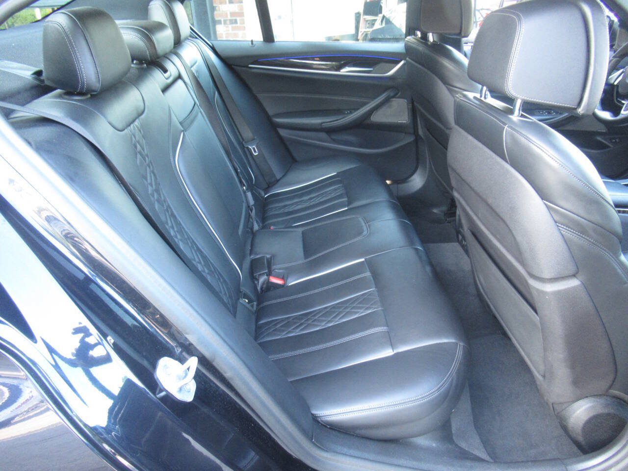 Used 2020 BMW M550i xDrive w/ Premium Package AWD/4WD image 10