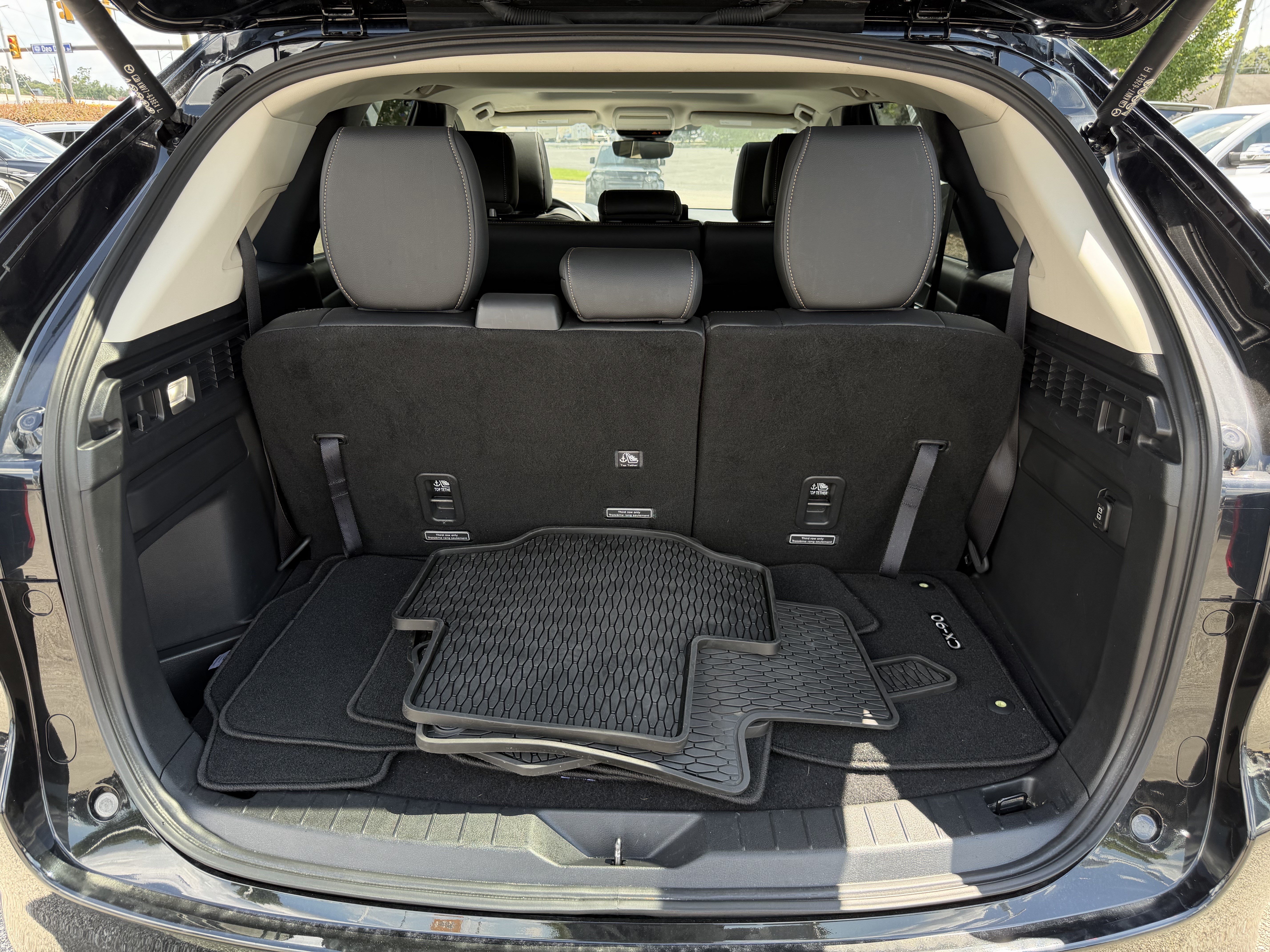Used 2025 MAZDA CX-90 Plug-In Hybrid w/ Preferred AWD/4WD image 33