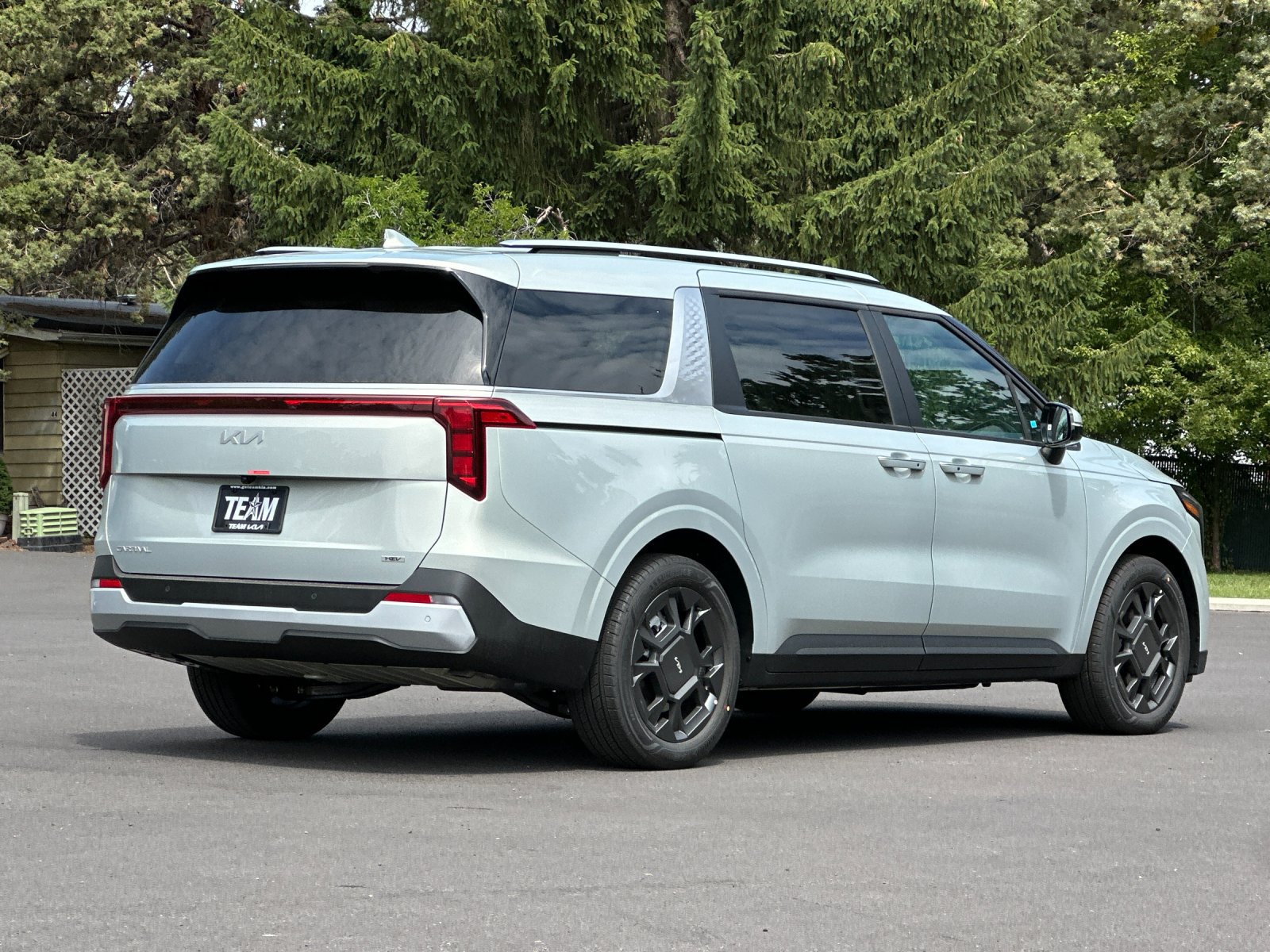 New 2026 Kia Carnival EX FWD image 4