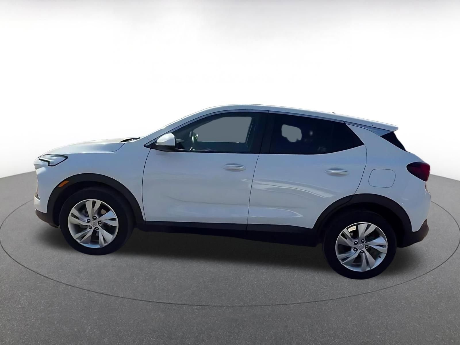 Used 2025 Buick Encore GX Preferred image 9