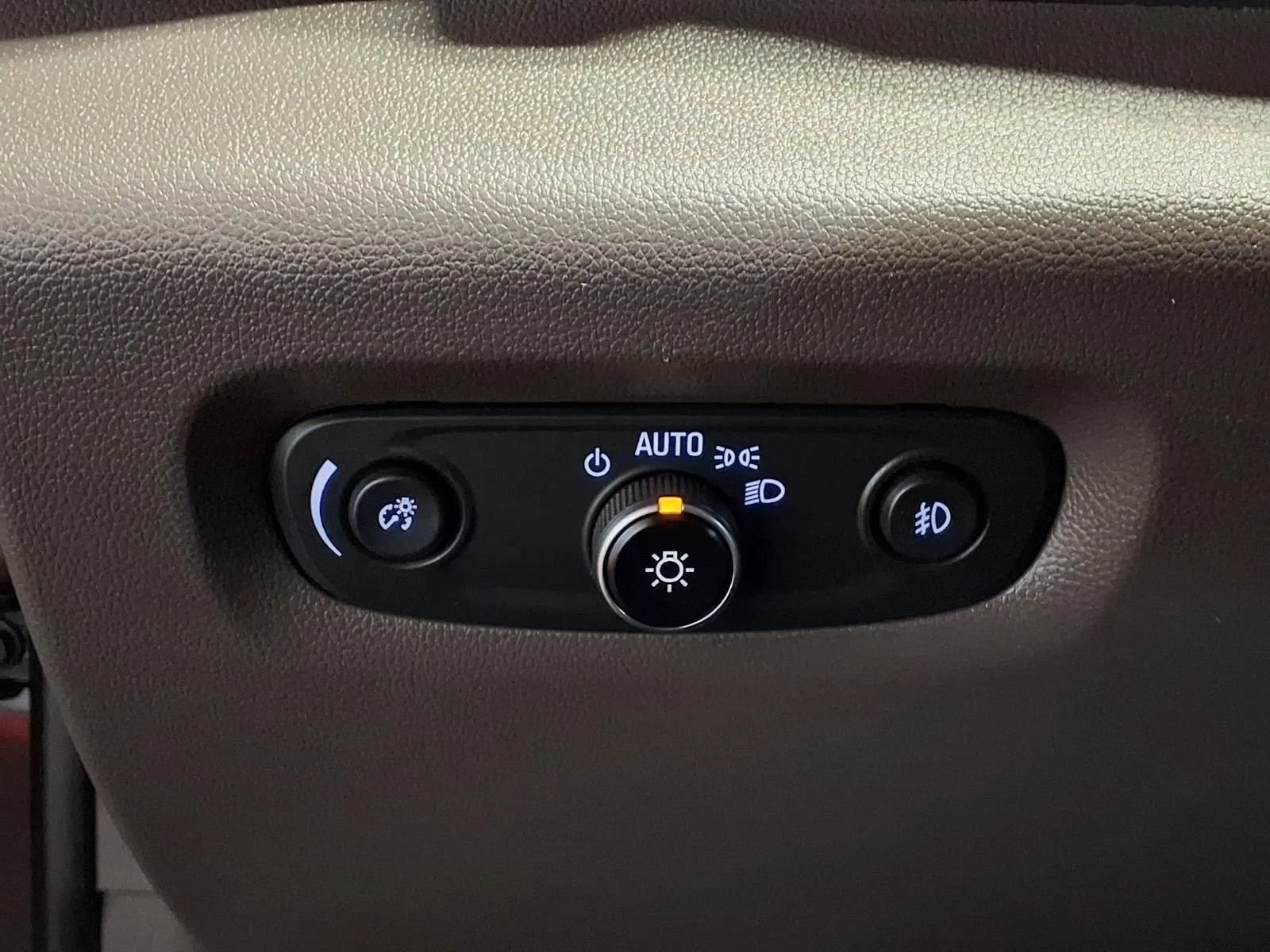 Used 2019 Chevrolet Traverse Premier w/ LPO, Floor Liner Package AWD/4WD image 22