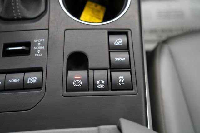 Used 2023 Toyota Highlander XLE image 55