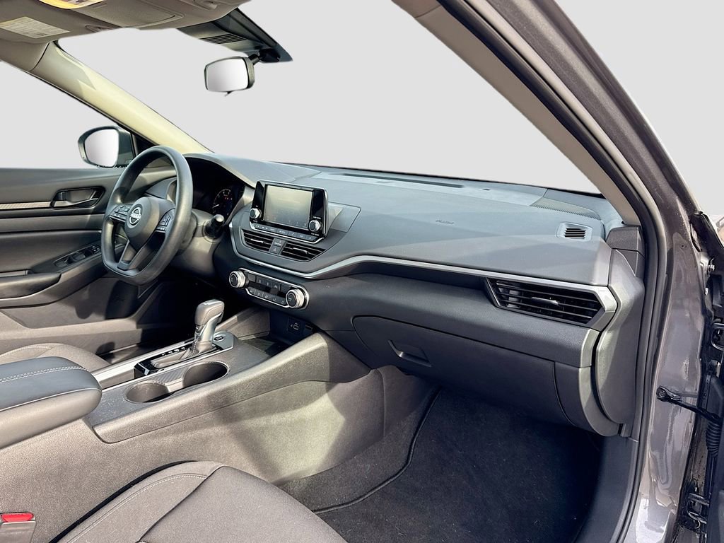 Used 2024 Nissan Altima 2.5 S FWD image 16