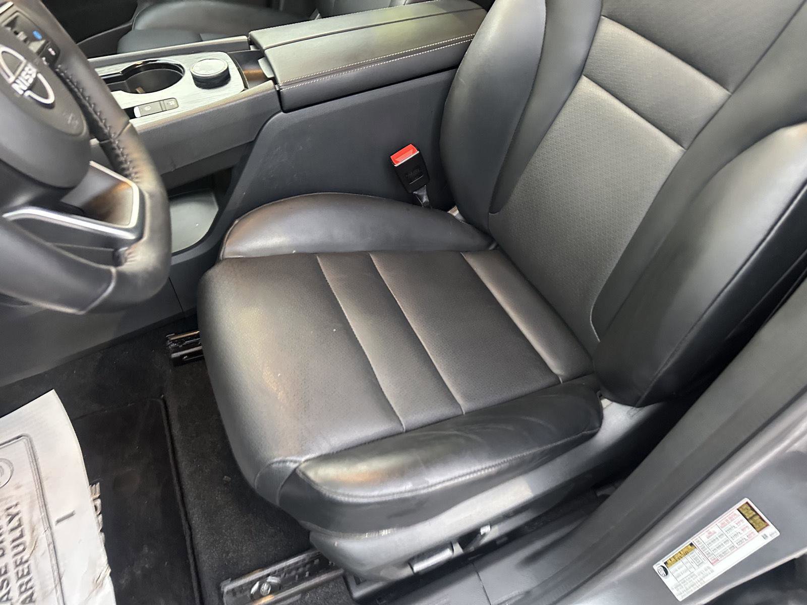 Used 2022 Nissan Rogue SV w/ SV Premium Package image 23