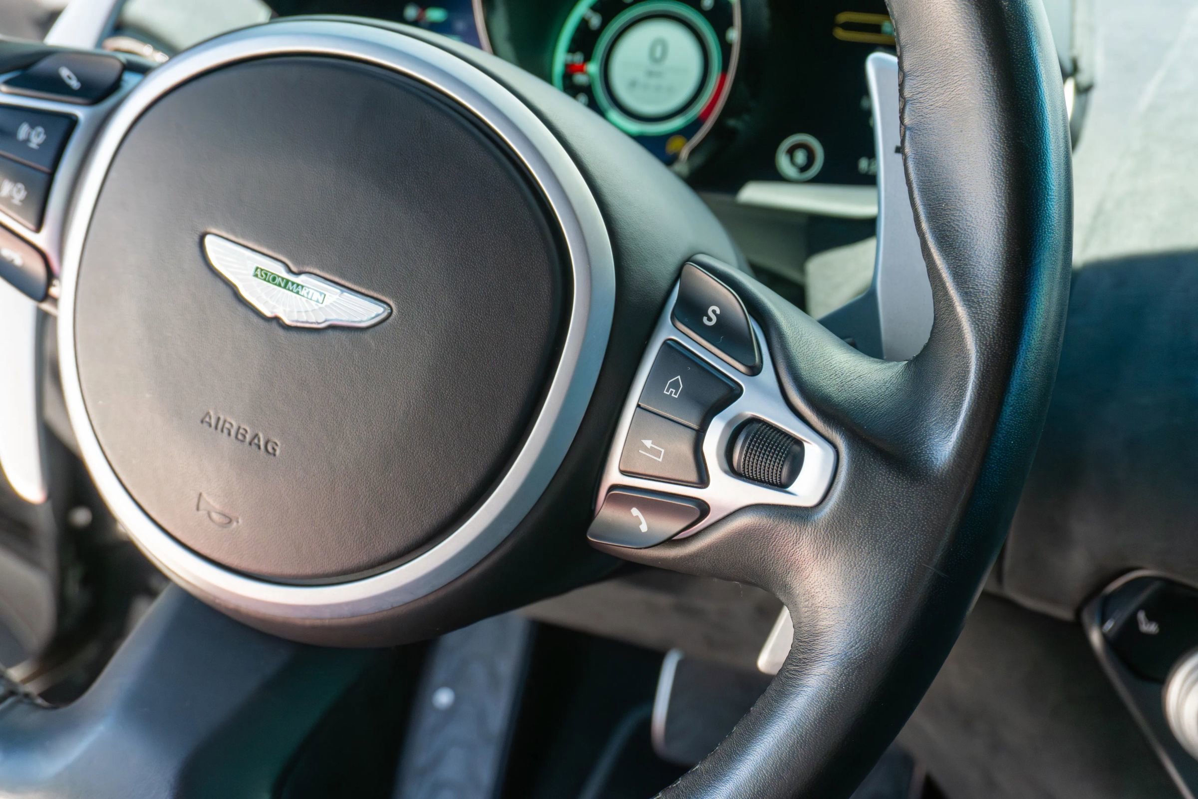 Used 2020 Aston Martin V8 Vantage Coupe image 50