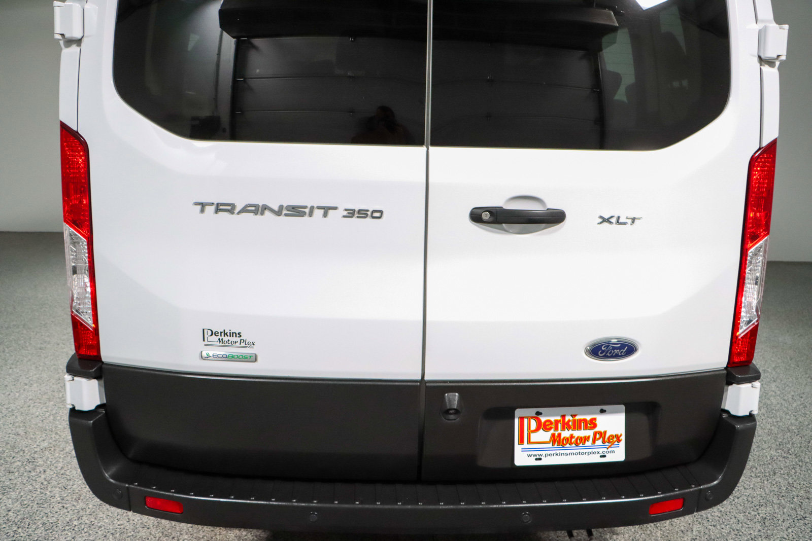 Used 2023 Ford Transit 350 XLT image 8