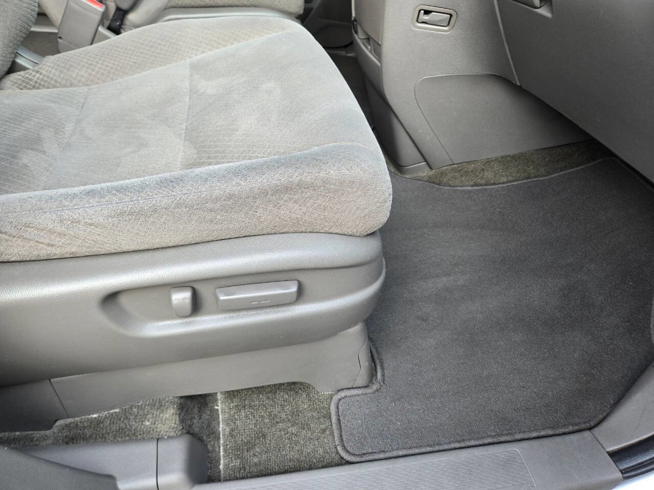 Used 2014 Honda Odyssey LX image 30