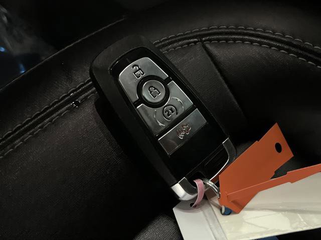 Used 2025 Ford Bronco Badlands image 26