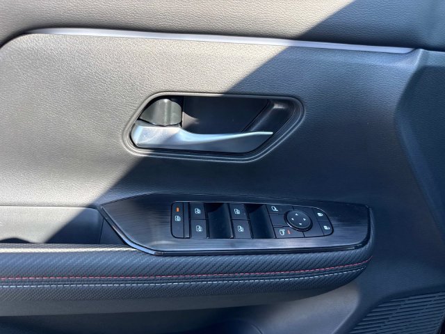 New 2027 Nissan Kicks SR FWD image 22