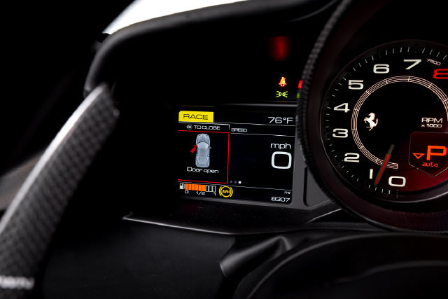 Certified 2018 Ferrari 488 GTB RWD image 33
