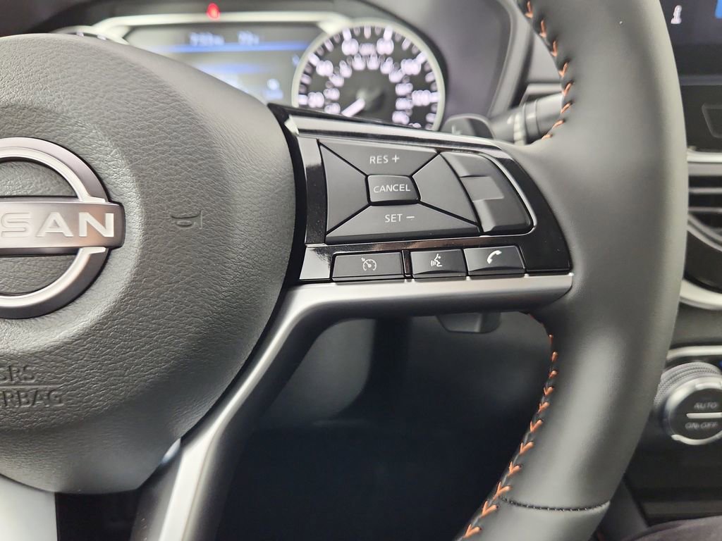 New 2025 Nissan Altima 2.5 SR w/ SR Premium Package AWD/4WD image 17