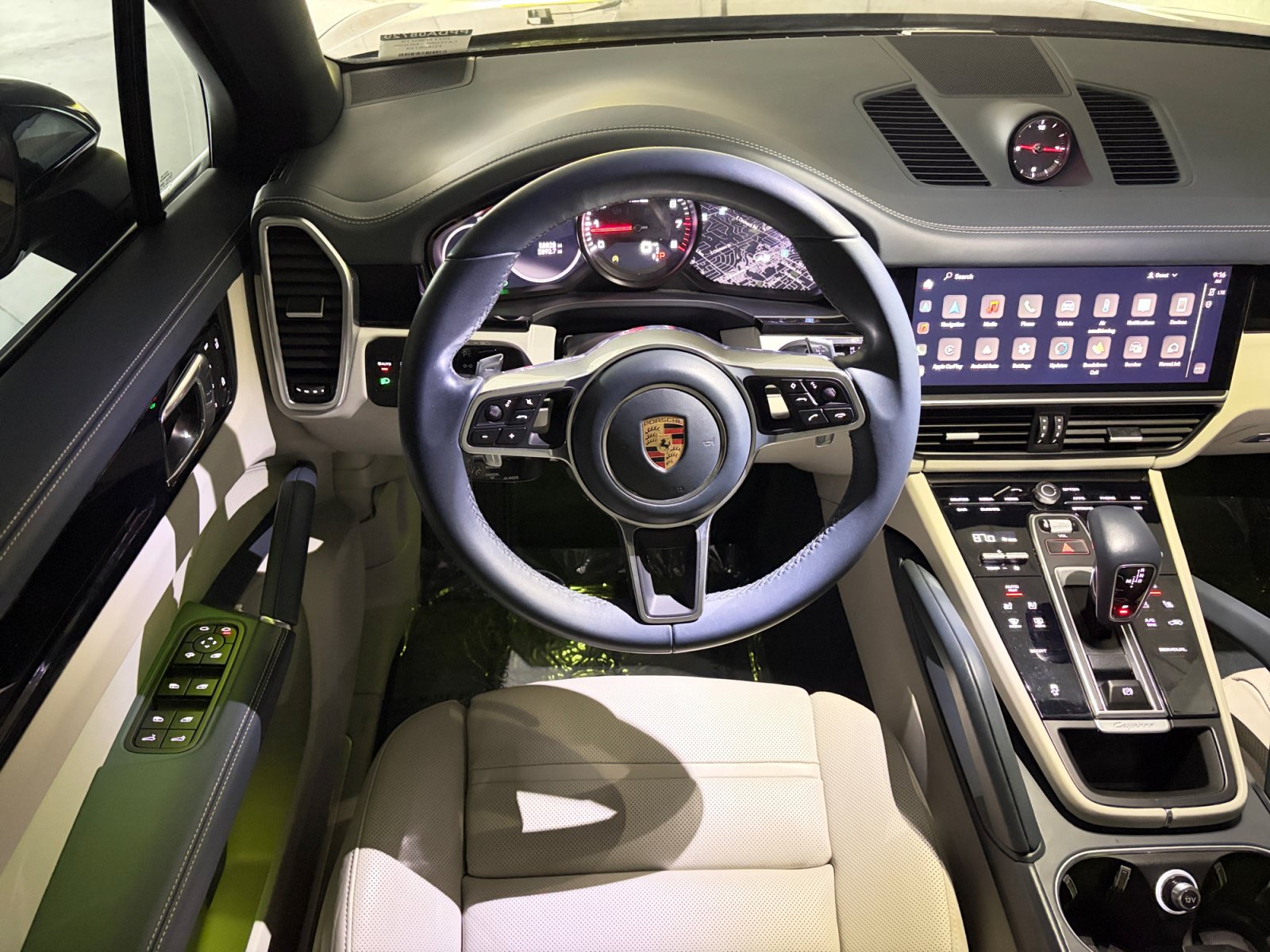 Certified 2023 Porsche Cayenne AWD/4WD image 5