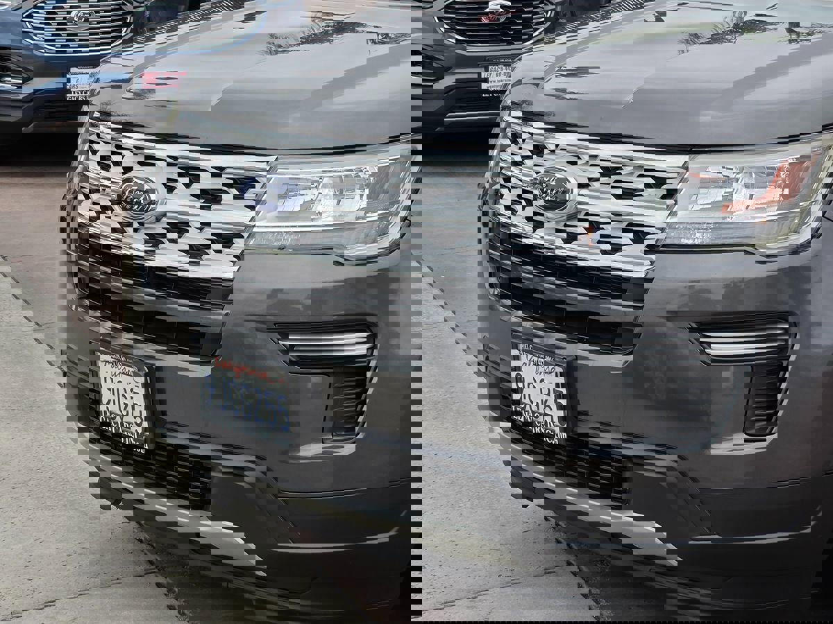 Used 2019 Ford Explorer XLT image 9