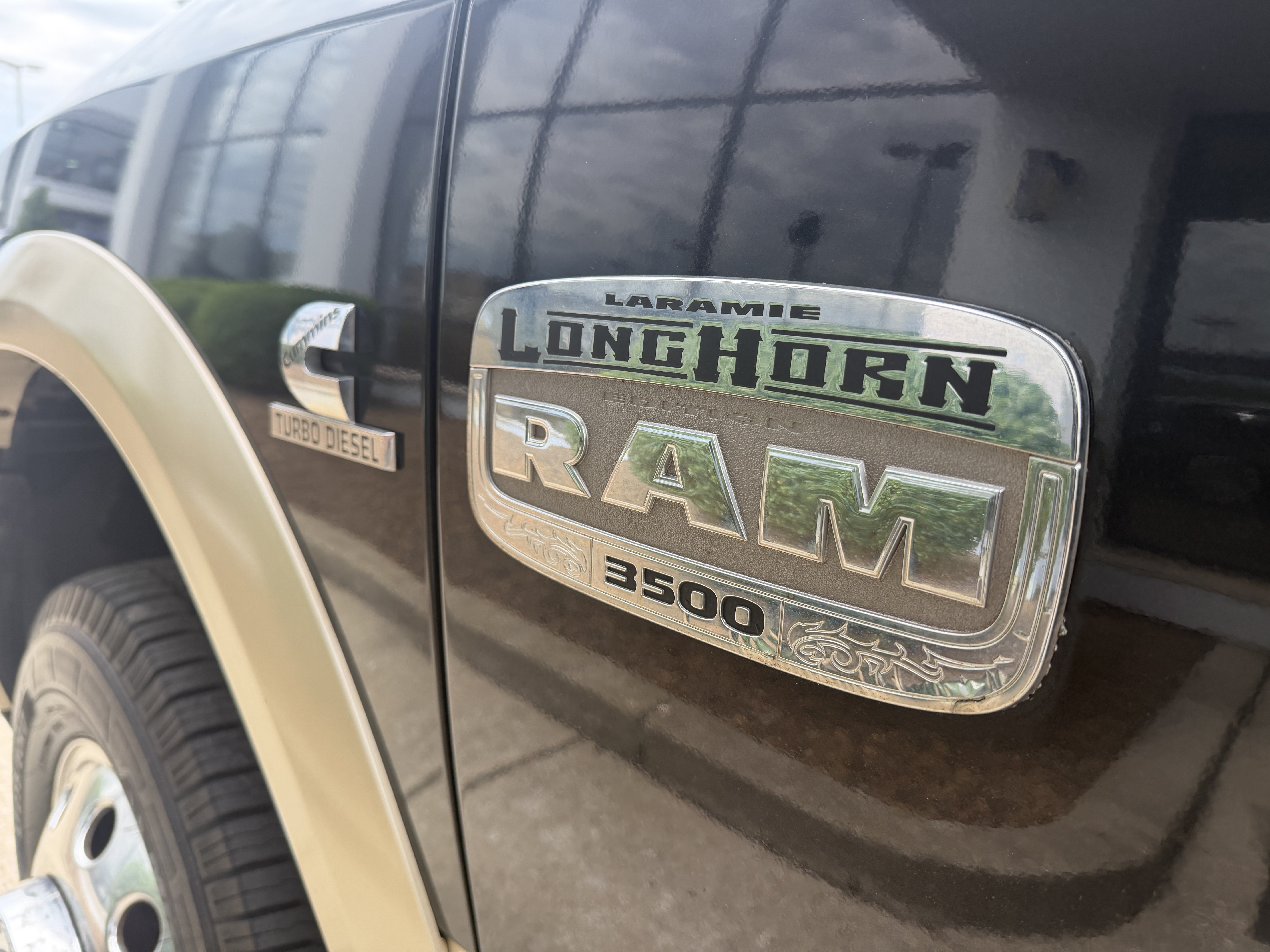 Used 2011 RAM 3500 Laramie Longhorn w/ Protection Group AWD/4WD image 14