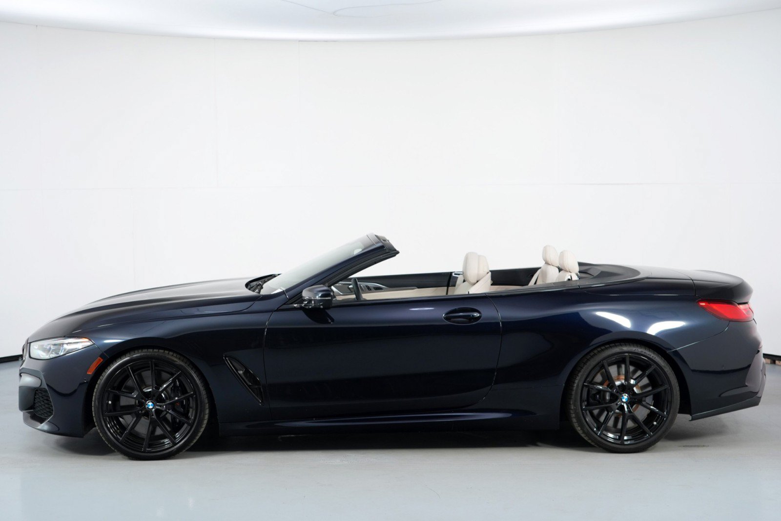 Used 2021 BMW M850i xDrive Convertible AWD/4WD image 49