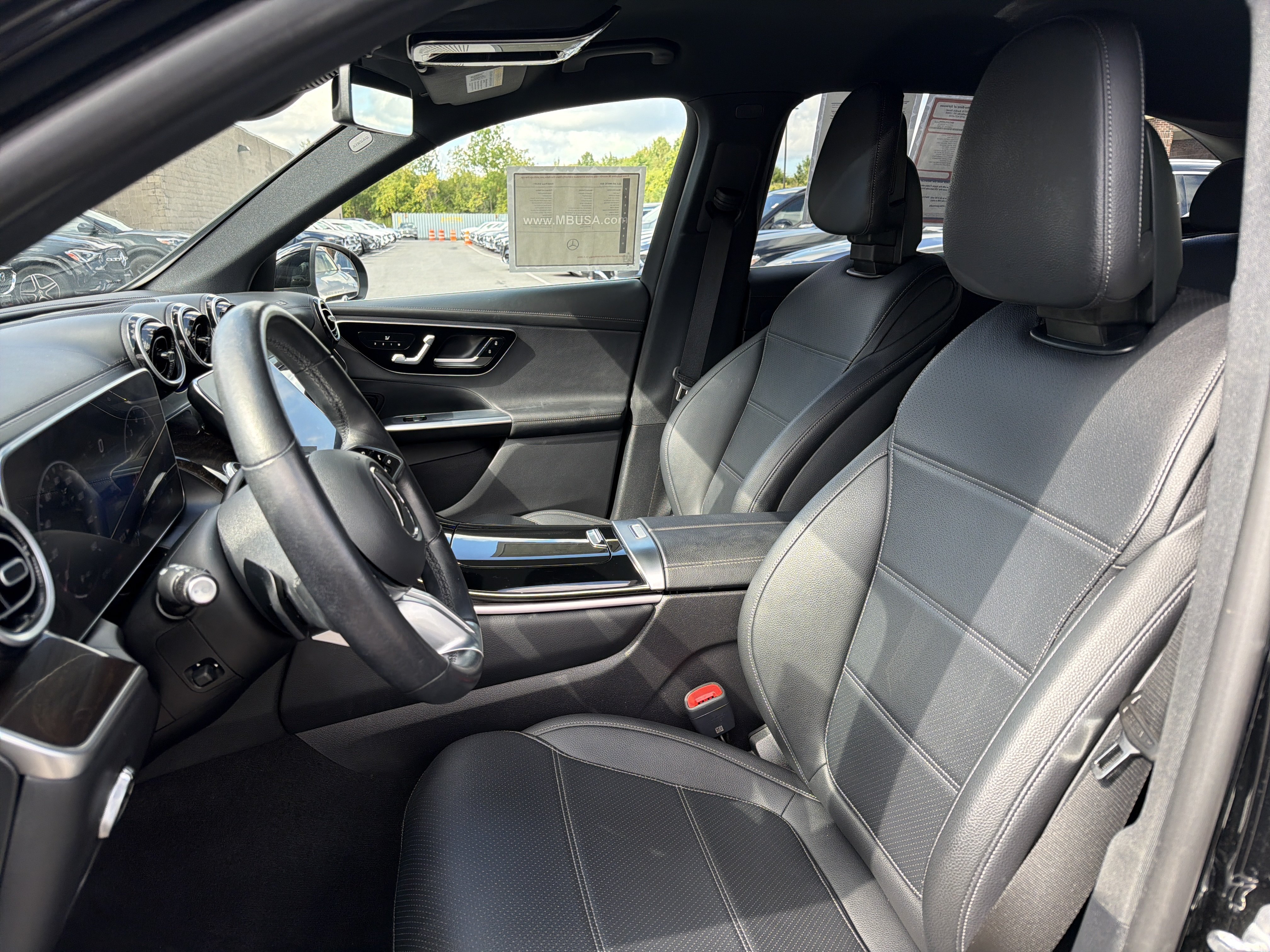 Used 2023 Mercedes-Benz GLC 300 4MATIC image 10