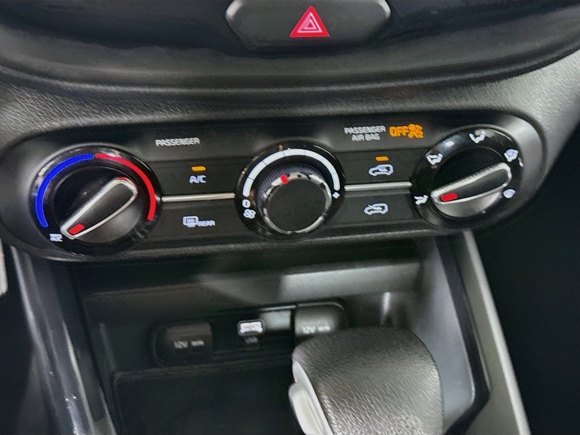 Used 2023 Kia Soul LX w/ Option Group 015 FWD image 17