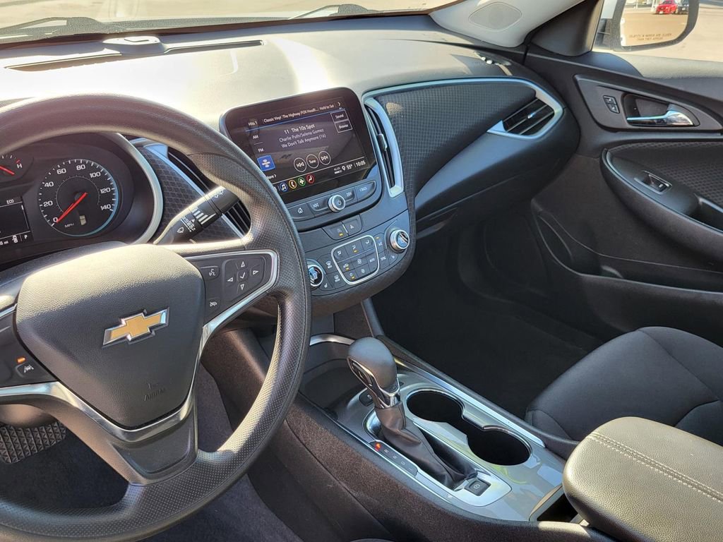 Used 2024 Chevrolet Malibu LT image 24