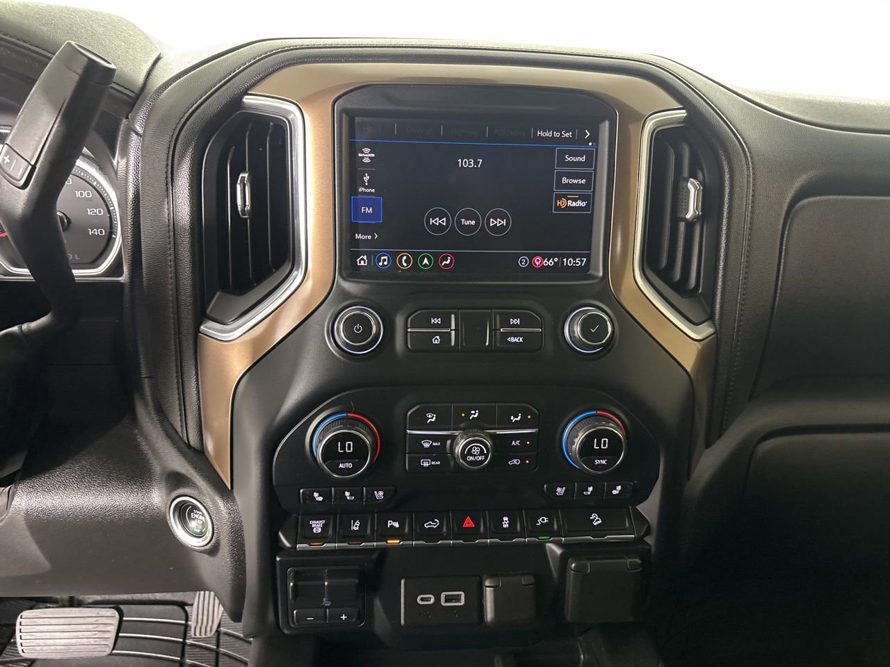 Used 2020 Chevrolet Silverado 3500 High Country w/ Technology Package image 16